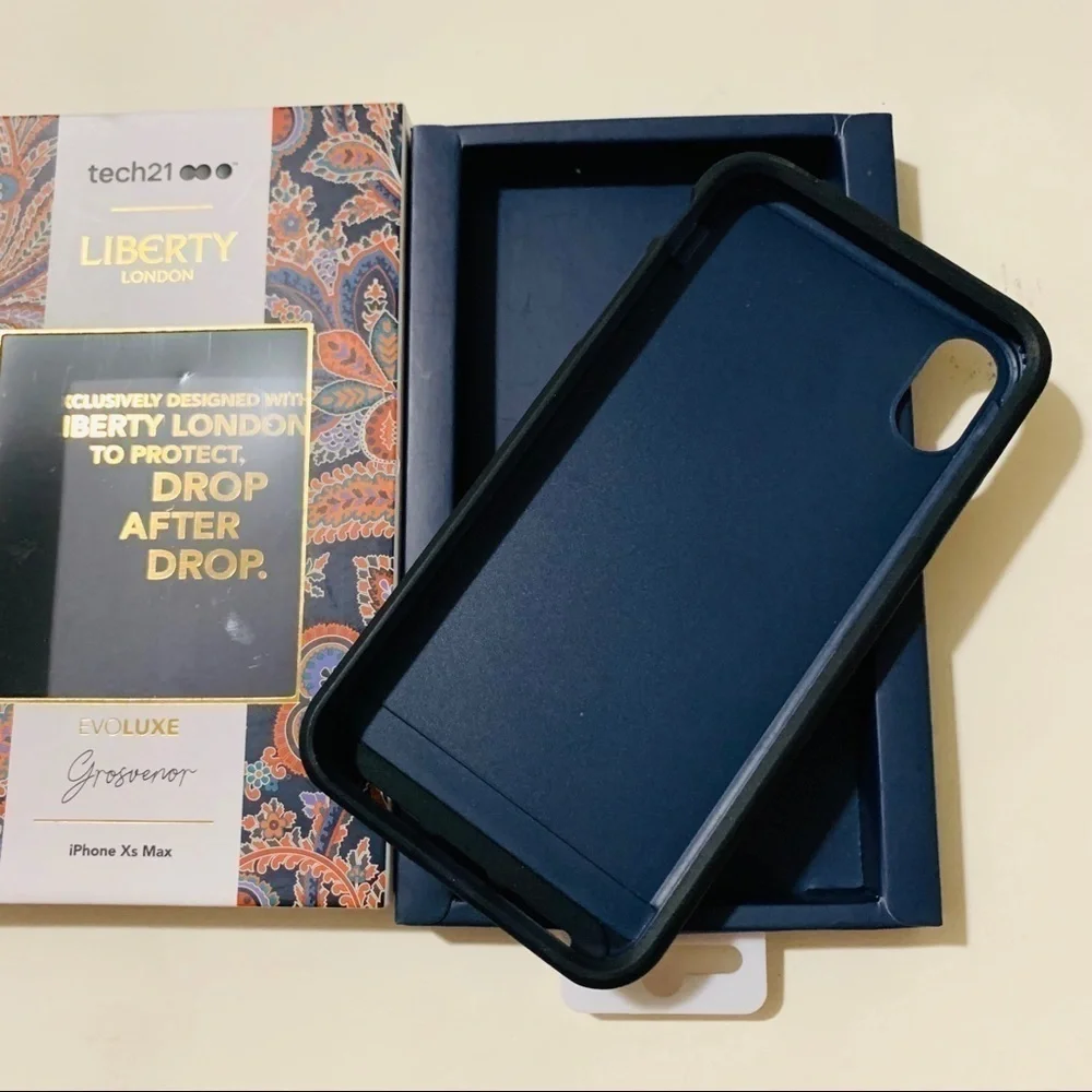 Tech21•Evo Luxe Liberty case iPhone Xs Max